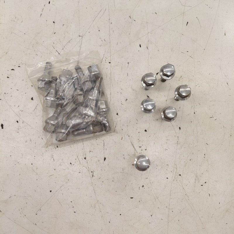 Jeep Cherokee Lug Nut Set  2019 2020 2021