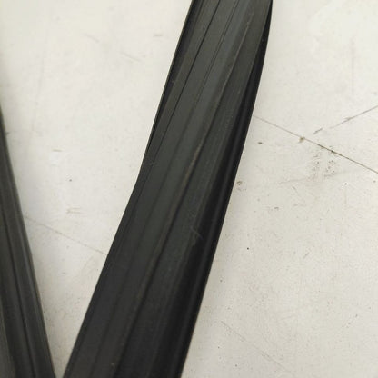Nissan Rogue Door Glass Window Seal Rubber Left Driver Front  2017 201