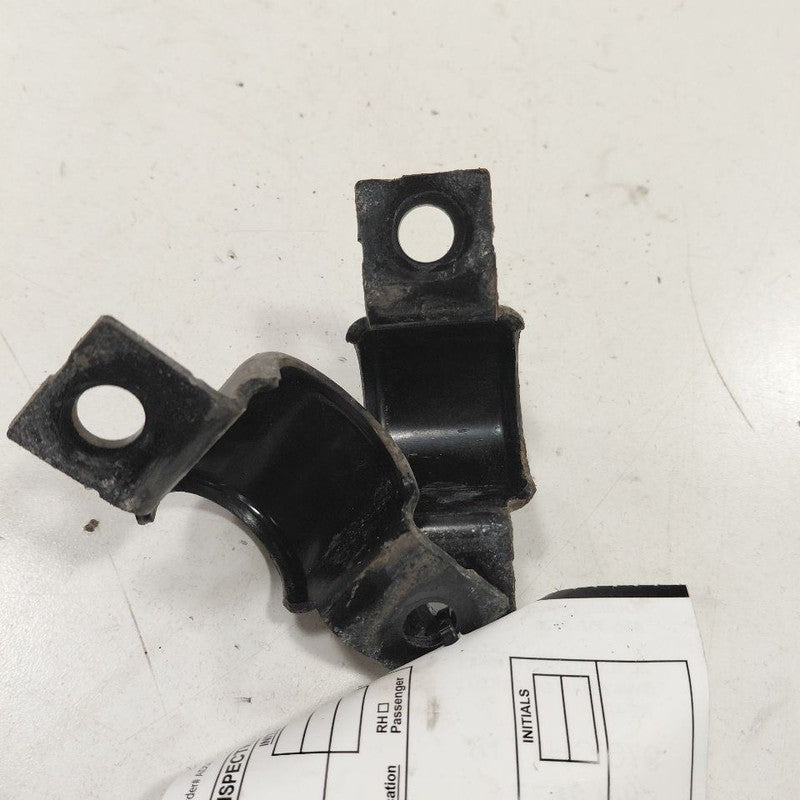 Chrysler 300 Rear Sway Bar Bushing Mounting Bracket  2017 2018 2019 OE