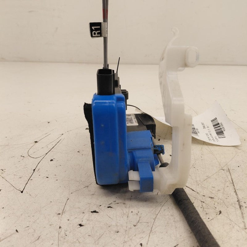 Hyundai Veloster Door Latch Lock Right Passenger Front  2017 2016 2015