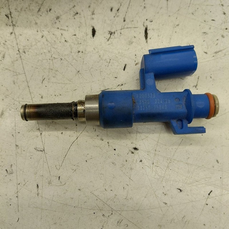 Upper Fuel Injection Injector Fits 22-25 Lexus NX350