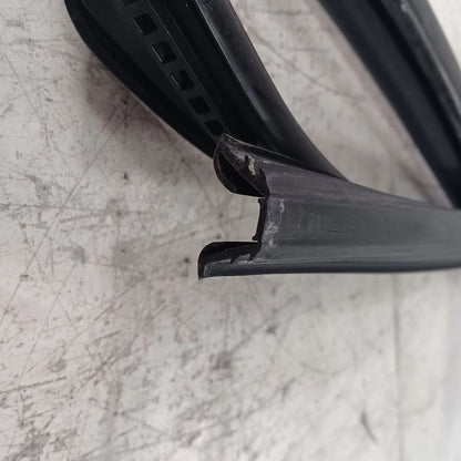 Nissan Kicks Door Glass Window Seal Rubber Left Driver Front  2021 2022 2023 202
