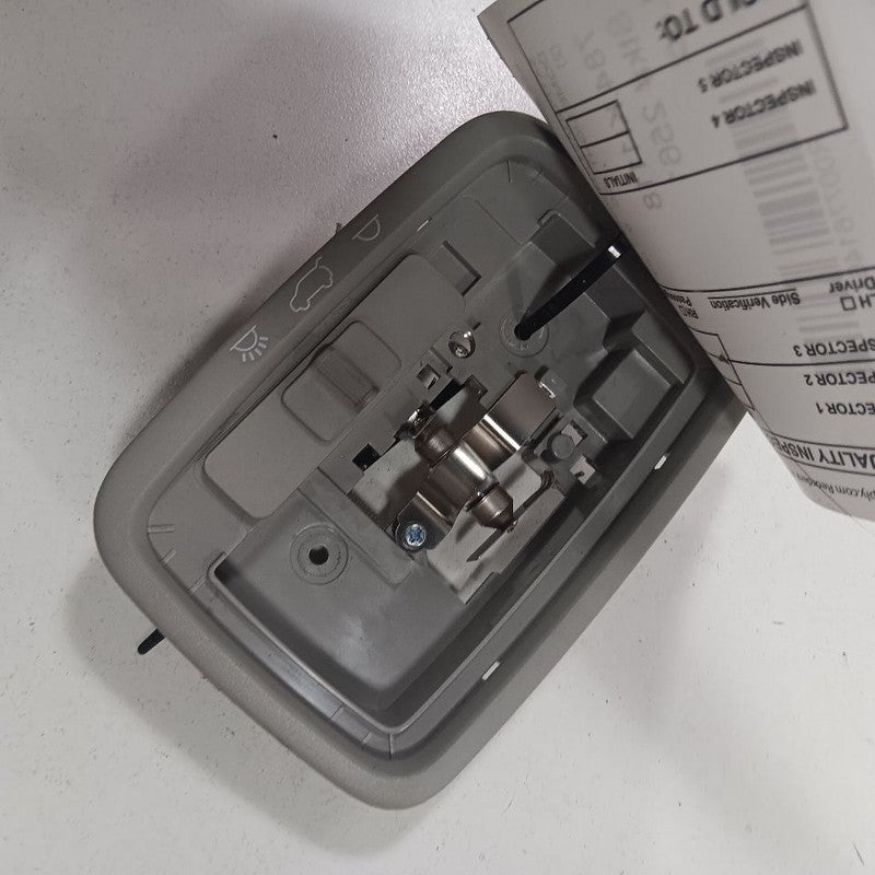 Kia Sorento Dome Light Roof Lamp  2018 2017 2016 OEM