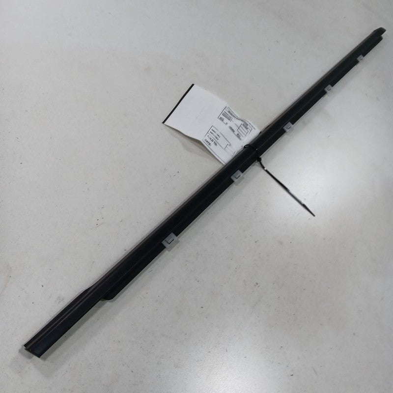 Hyundai Elantra Door Glass Window Weather Strip Trim Front Right Passe