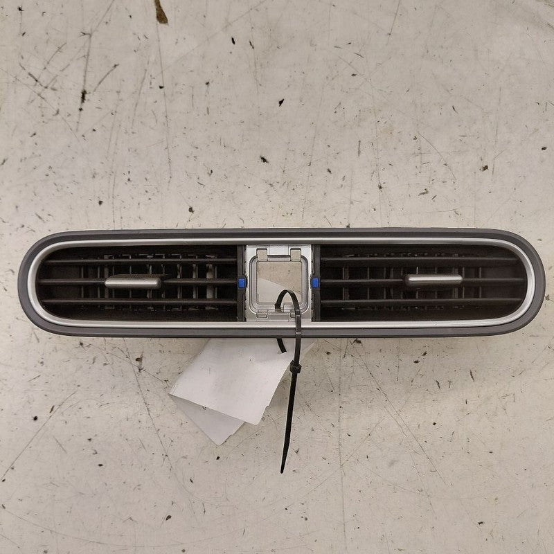 Hyundai Kona Dash Air Vent Center Middle  2021 2020 2019