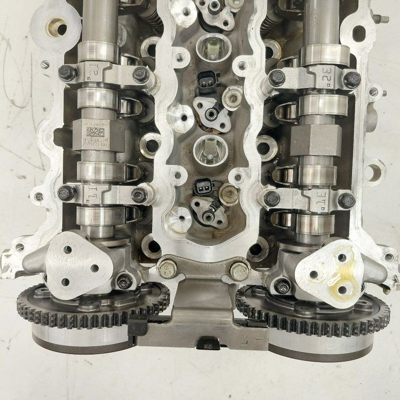 Engine Cylinder Head Fits 16-19 Chevy Volt OEM