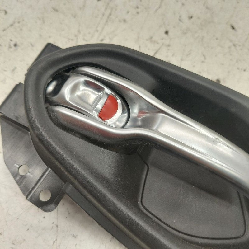 Jeep Cherokee Door Handle Right Passenger Front Interior Inside  2019 