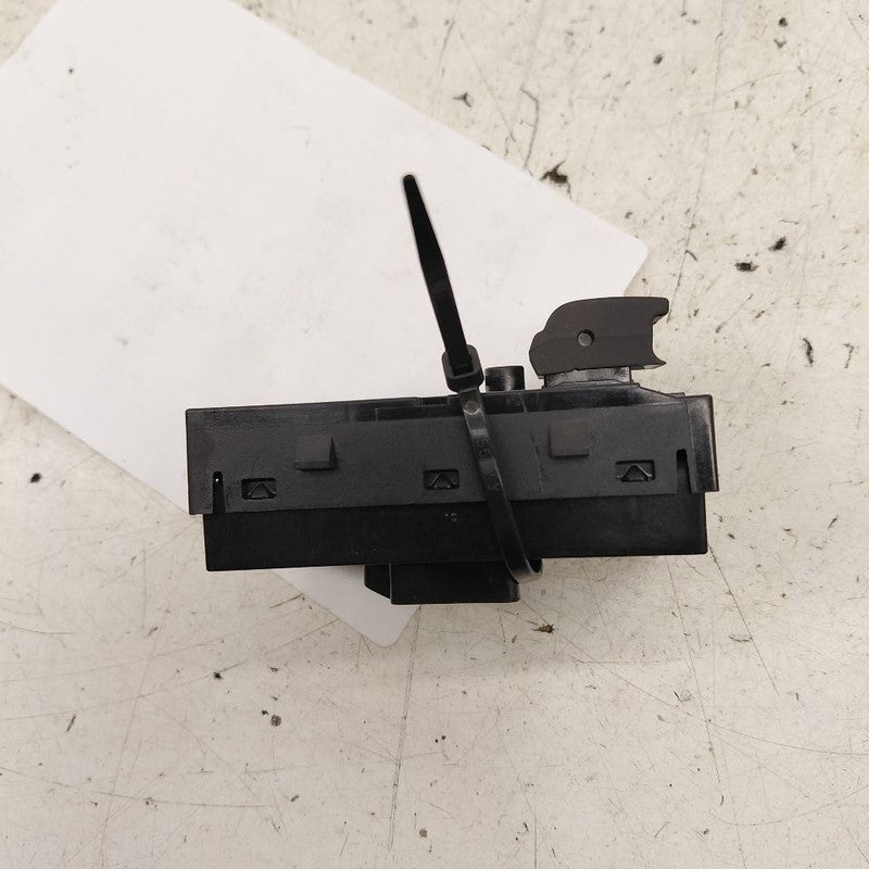 Chevy Trax Power Window Switch Right Passenger Front  2022 2021