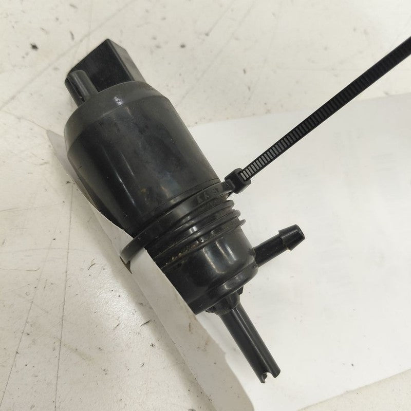 Chevy Volt Windshield Washer Wash Fluid Reservoir Motor Pump Electric 