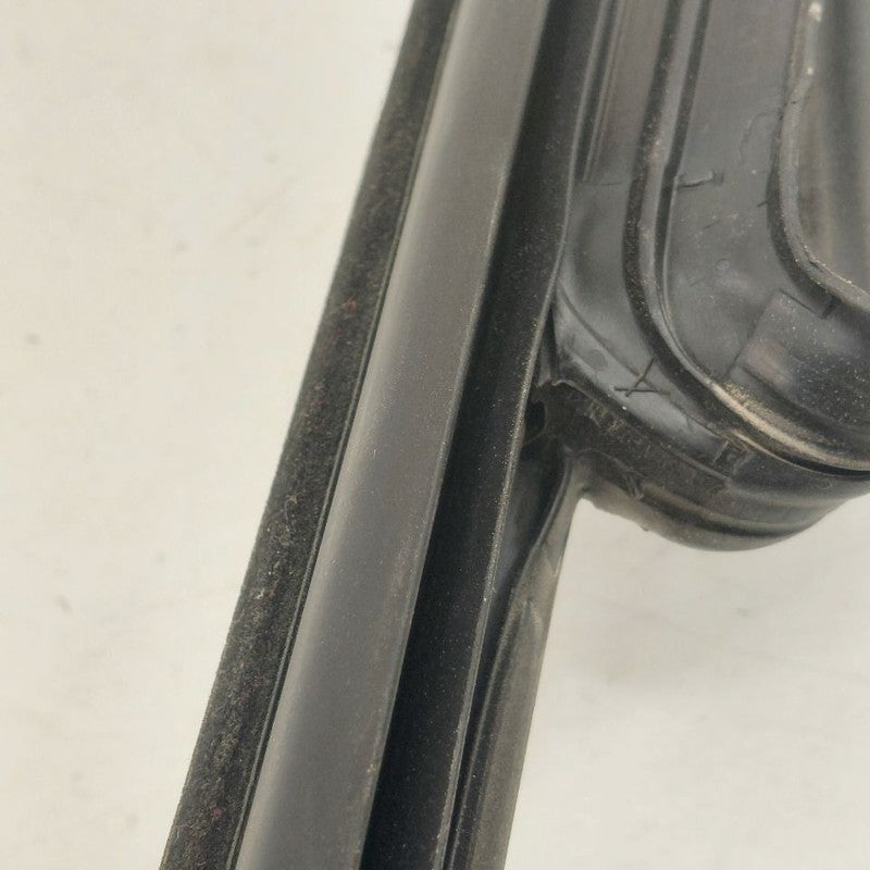 Chevy Volt Door Glass Window Seal Rubber Right Passenger Front  2019 2