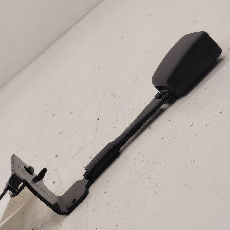 Alfa Romeo Stelvio Seat Belt Buckle Latch Right Passenger Rear Back  2