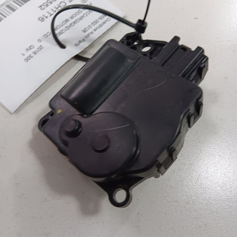 Chrysler 300 Flap Door Motor Heater AC Door Actuator  2015 2016 2017 2018 2019