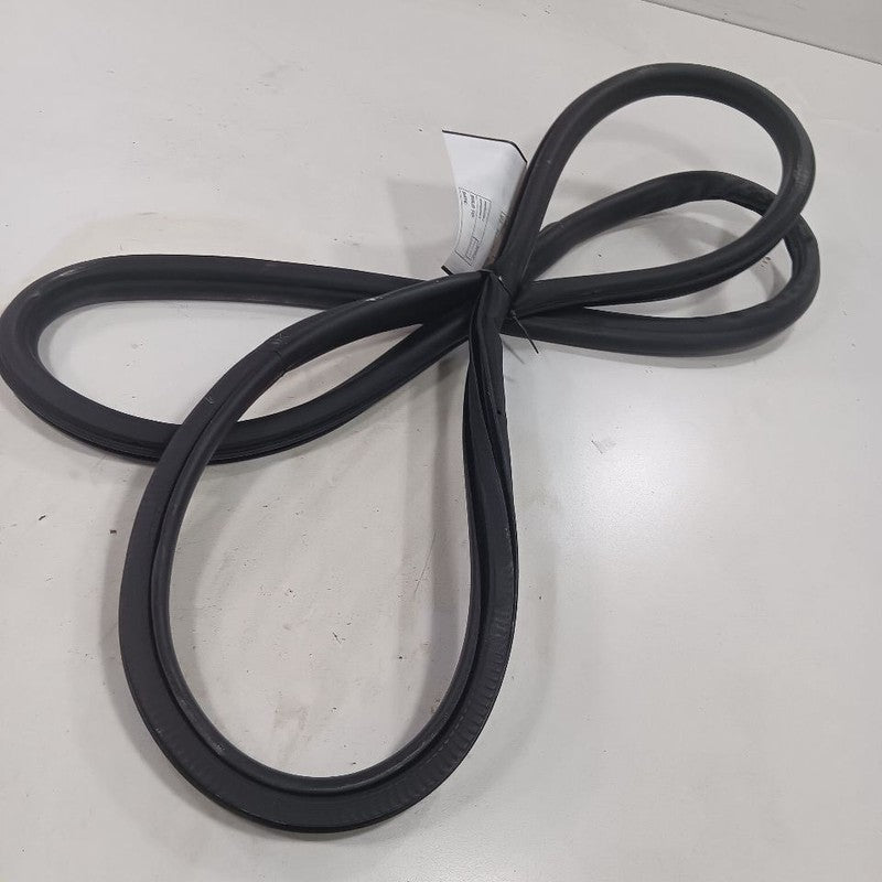 Buick Encore On Body Door Jamb Seal Front Right Passenger  2022 2021 2020 2019 