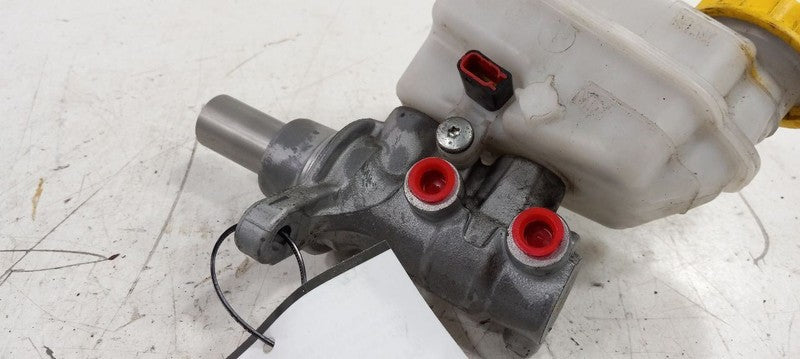 Brake Master Cylinder Fits 16-19 Subaru Legacy  OEM