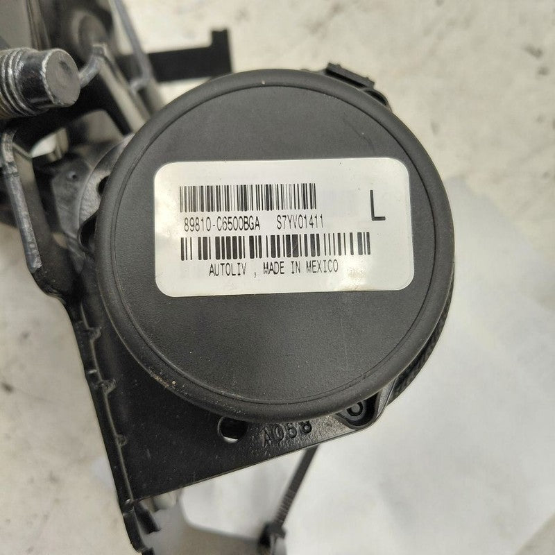 Kia Sorento Seat Belt Strap Retractor Left Driver Rear Back  2018 2017