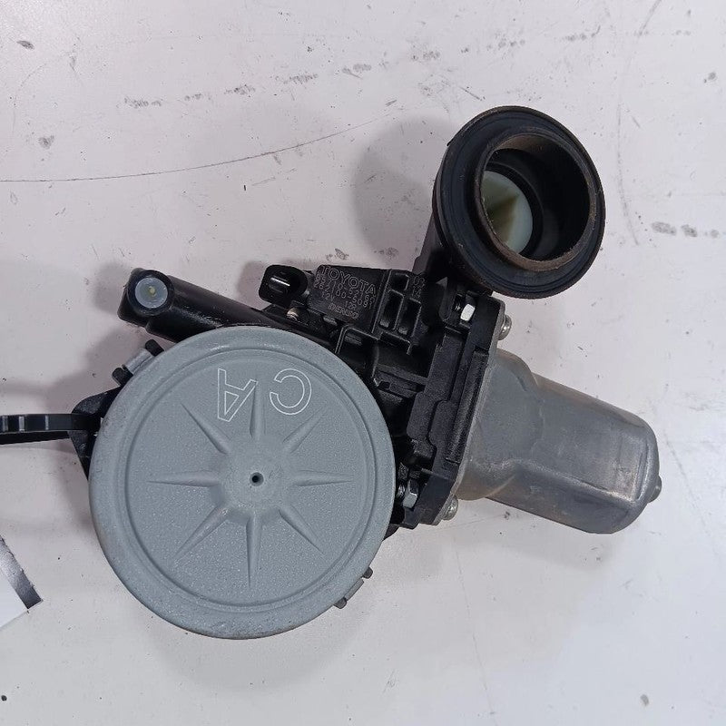 Left Rear Power Window Motor Toyota Prius C VIN B3 12-19 Toyota Prius 