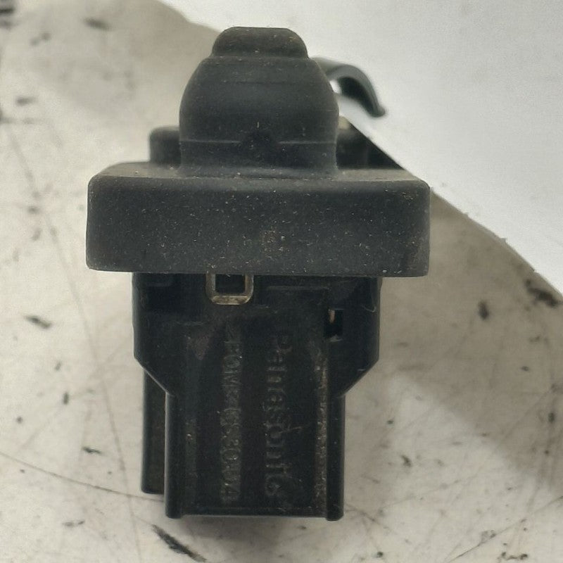 Nissan Versa Note Door Ajar Switch Door Open Dome Light Switch  2019 2