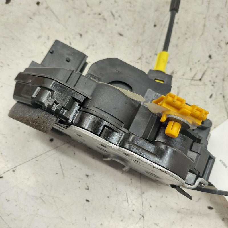 Chevy Trax Door Latch Lock Right Passenger Rear  2022 2021