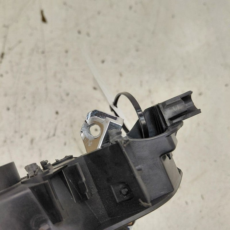 Chevy Trax Door Handle Right Passenger Front Interior Inside  2022 202
