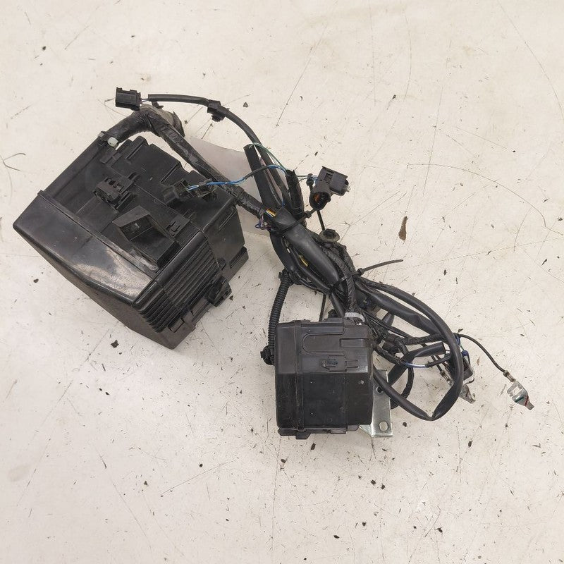 Rear Engine Fuse Box Fits 14-15 17-24 Mitsubishi Mirage