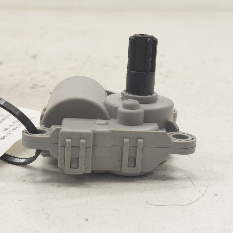 Hyundai Santa Fe Flap Door Motor Heater AC Door Actuator  2019 2020