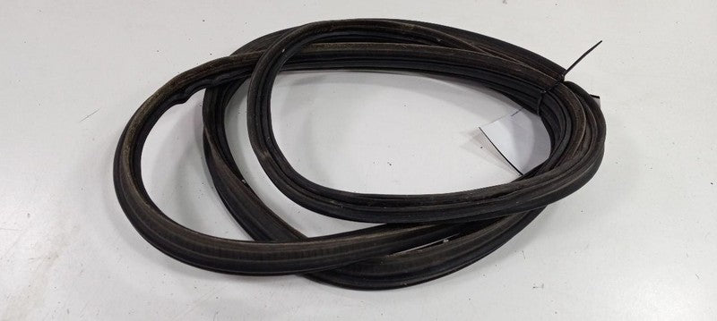 Subaru Legacy Trunk Lid Hatch Door Rear Back Rubber Seal 2009 2008 200