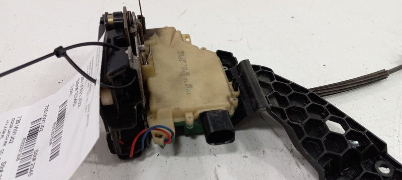 Volkswagen Jetta Door Latch Lock Right Passenger Rear 2003 2002 2001 2