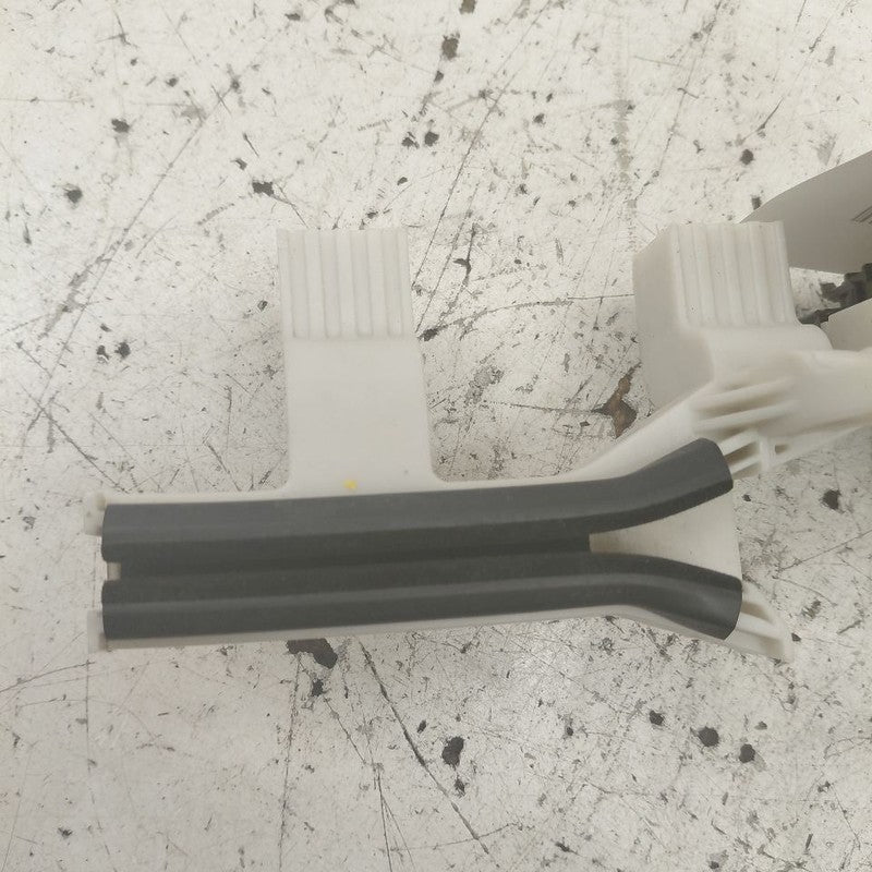 Hyundai Santa Fe Door Latch Lock Left Driver Front  2019 2020
