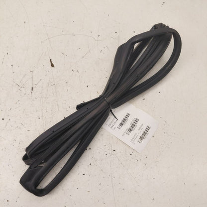 Subaru XV Crosstrek On Door Seal Rubber Left Driver Rear Back  2025 20
