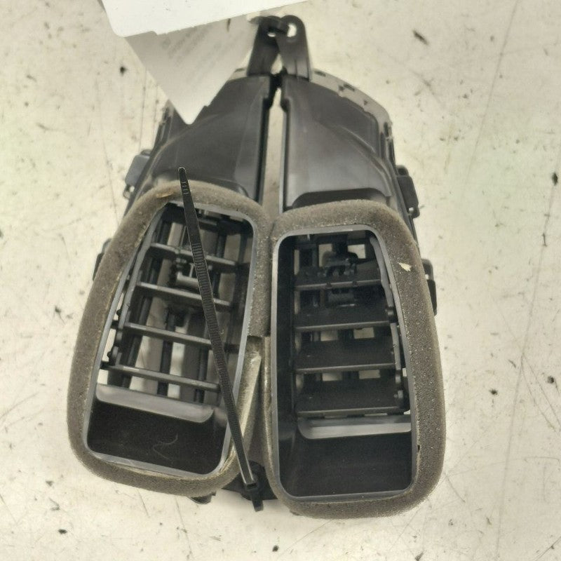 Chevy Volt Dash Air Vent Center Middle  2019 2018 2017 2016