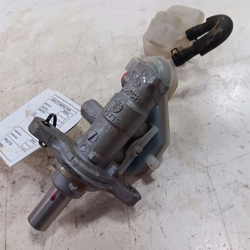 Brake Master Cylinder Fits 16 MAZDA CX-3