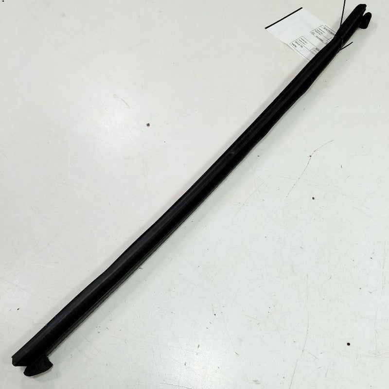Ford Edge Left Front Weather Strip Interior  2019 2020 2021 2022 2023 