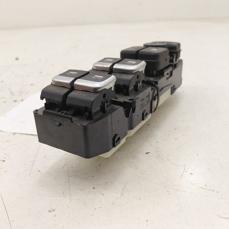 Driver Front Door Master Switch Fits 16-18 Kia Sorento