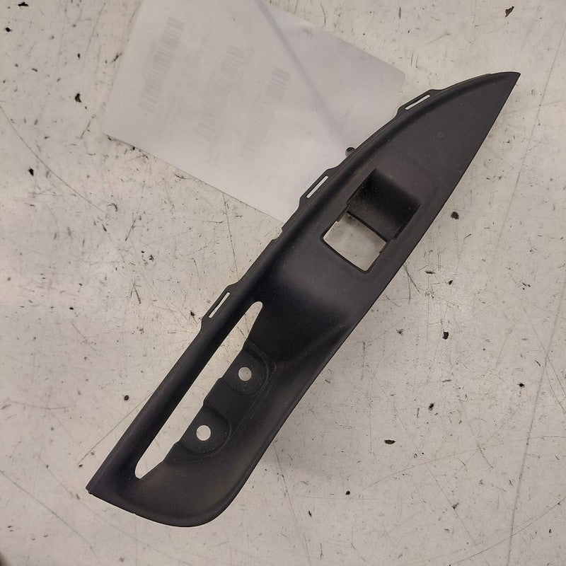 Chevy Volt Window Switch Bezel Trim Right Rear  2016 2017 2018 2019