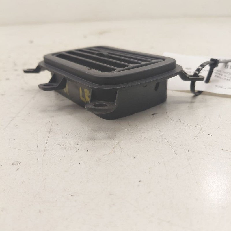 Kia Sorento Left Rear Third Row Vent 2018 2017 2016