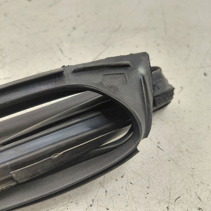 Hyundai Veloster Door Glass Window Seal Rubber Left Driver Front  2017
