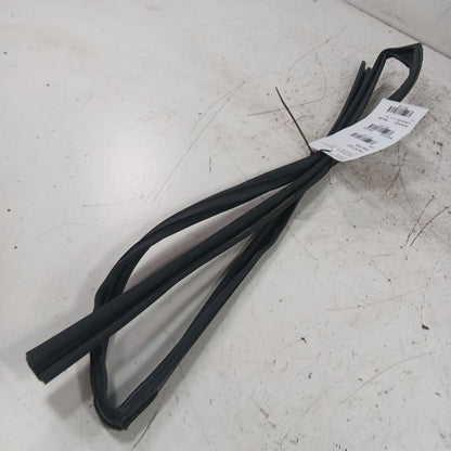 Outback Legacy Door Glass Window Seal Rubber Left Driver Front 2022 20