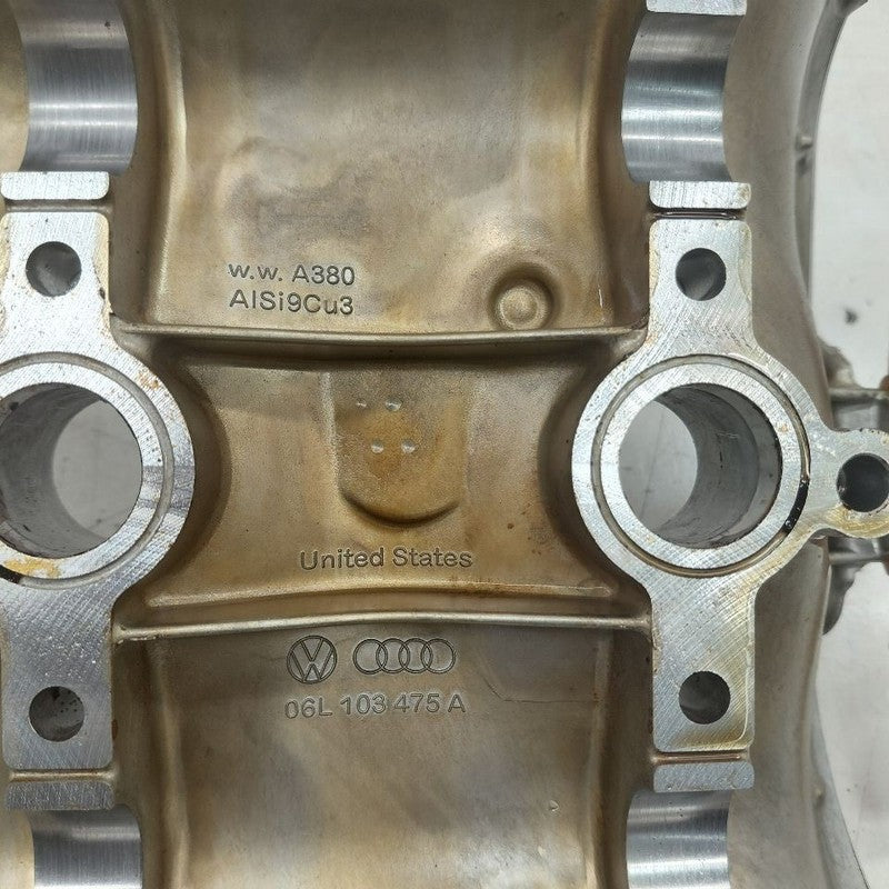 Volkswagen Golf Engine Cylinder Head Valve Cover  1.8 2015 2016 2017