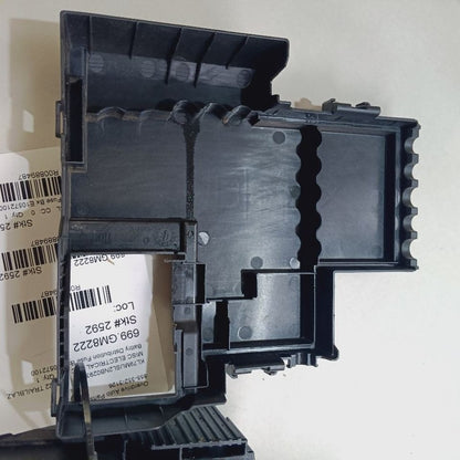 Chevy Trailblazer Battry Dstribution Fuse Box {E10572100} 2023 2022 20