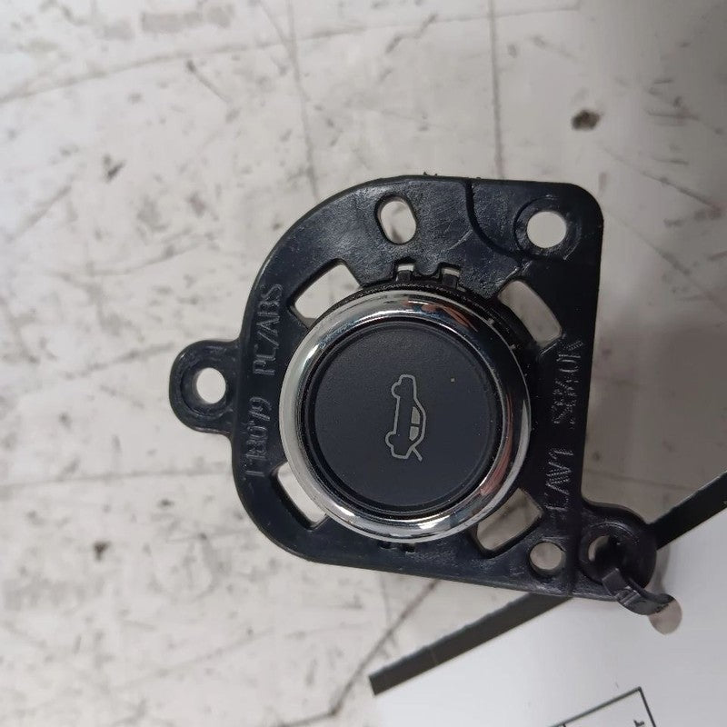 Ford Taurus Trunk Latch Release Button Switch  2019 2018 2017 2016 201