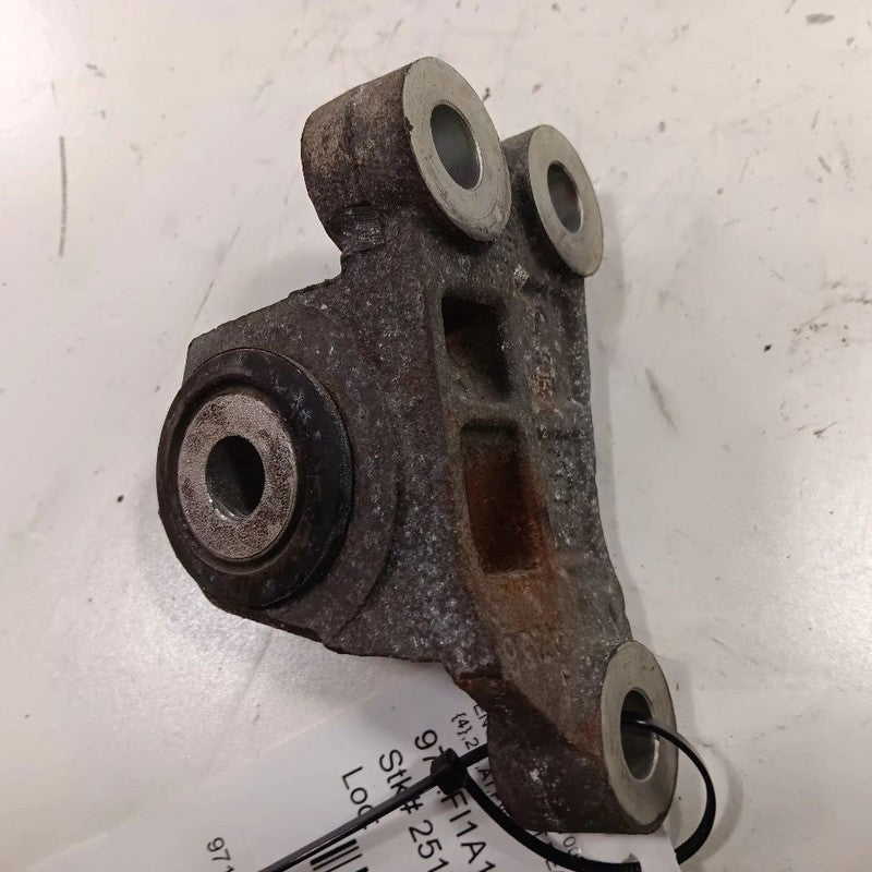 FIAT 500 2.4 Engine Motor Mount Rear Back  2017 2016