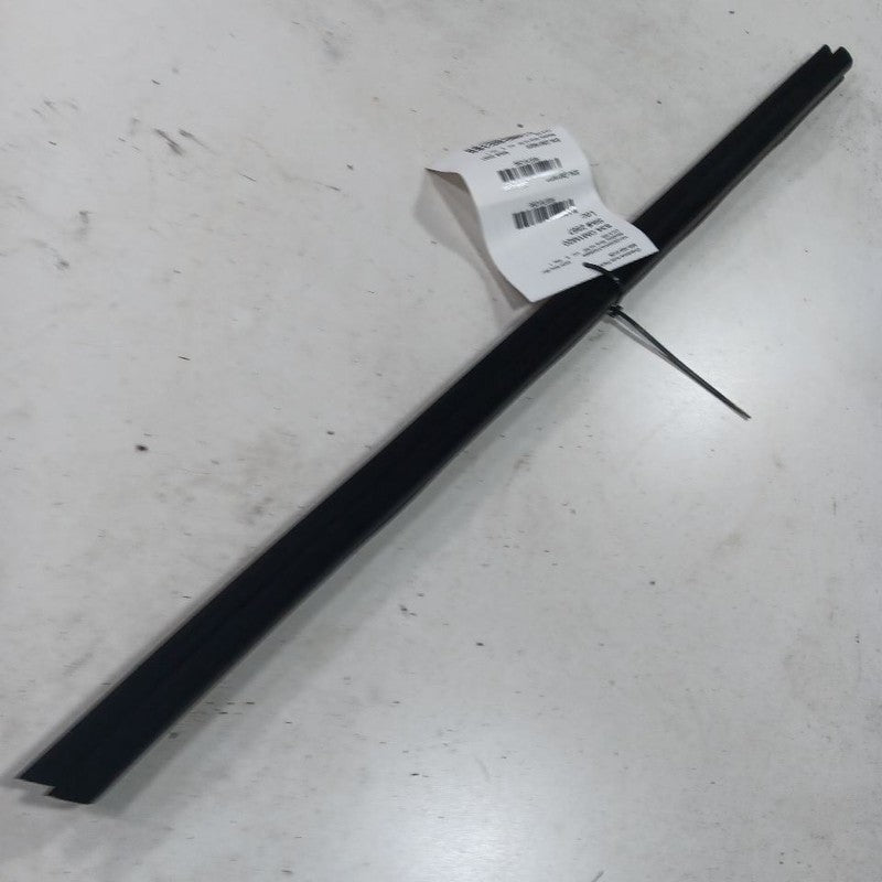 Chevy Malibu Right Front Weather Strip Interior 2019 2020 2021 2022