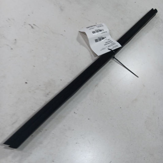 Chevy Malibu Right Front Weather Strip Interior 2019 2020 2021 2022
