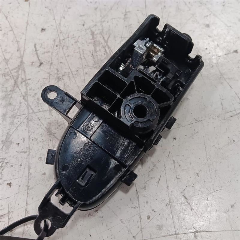 Nissan LEAF Door Handle Right Passenger Front Interior Inside  2013 20
