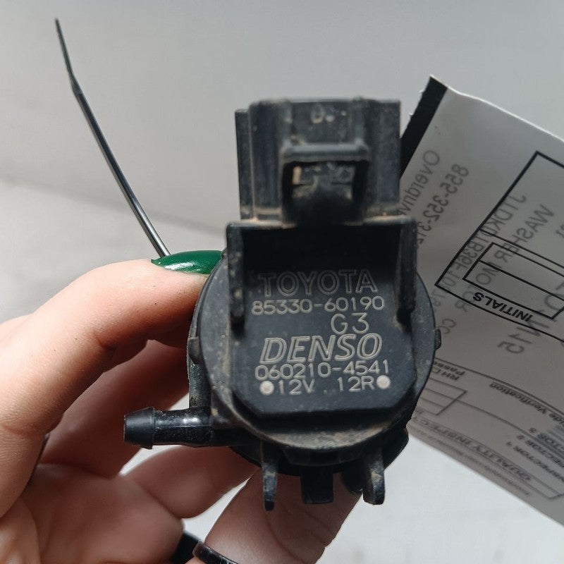 Toyota Prius C Windshield Washer Wash Fluid Reservoir Motor Pump Elect