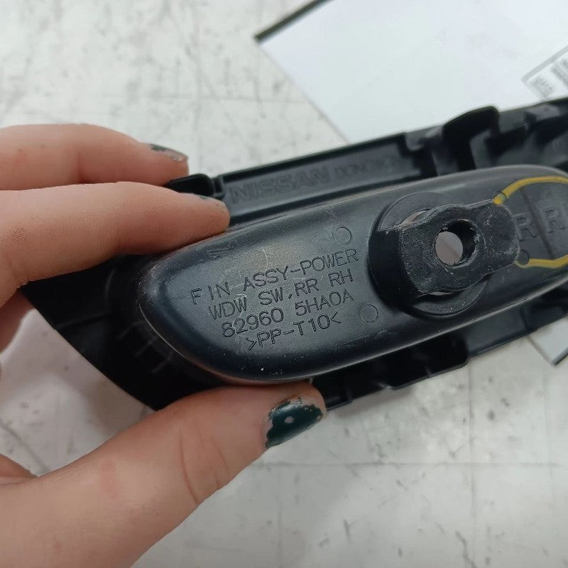 Nissan Rogue Passenger Right Rear Window Switch Bezel2014 2015 2016 20