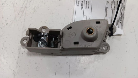 Chevy Traverse Door Handle Right Passenger Front Interior Inside  2010 2011 2012