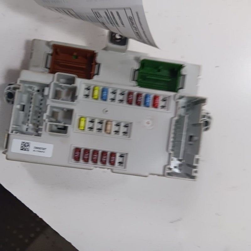 Jeep Cherokee Cabin Fuse Box Interior Inner Under Dash  2015 2016 2017