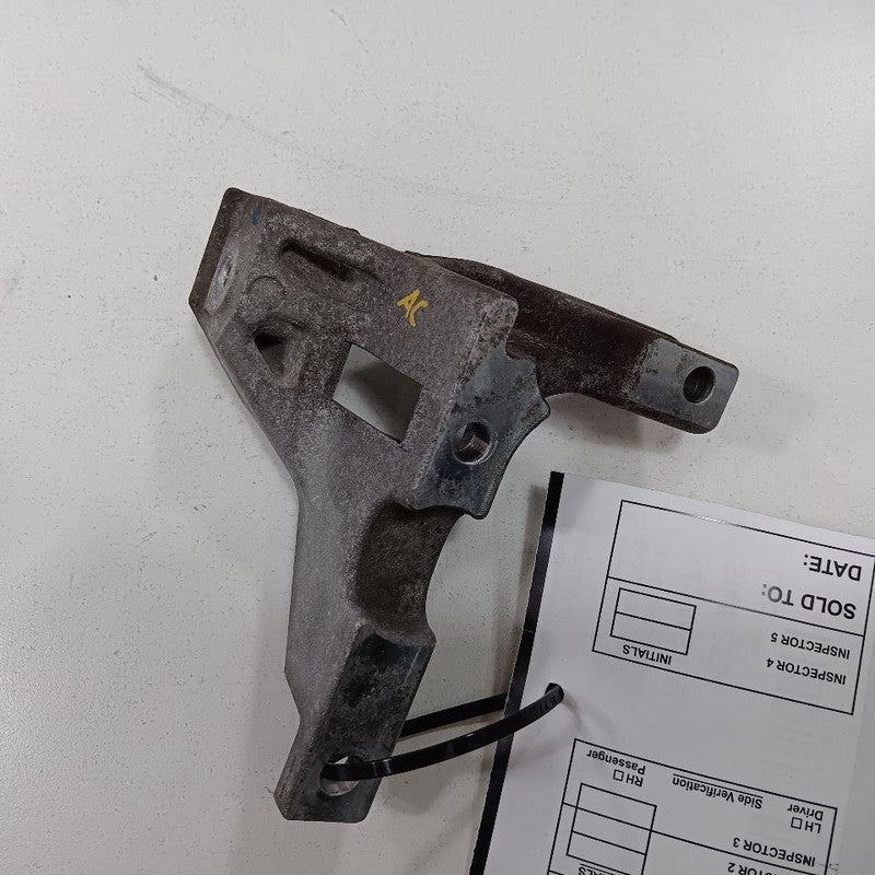 Outlander Sport 2.0 AC Compressor Mount Bracket  2022 2023 2024 OEM