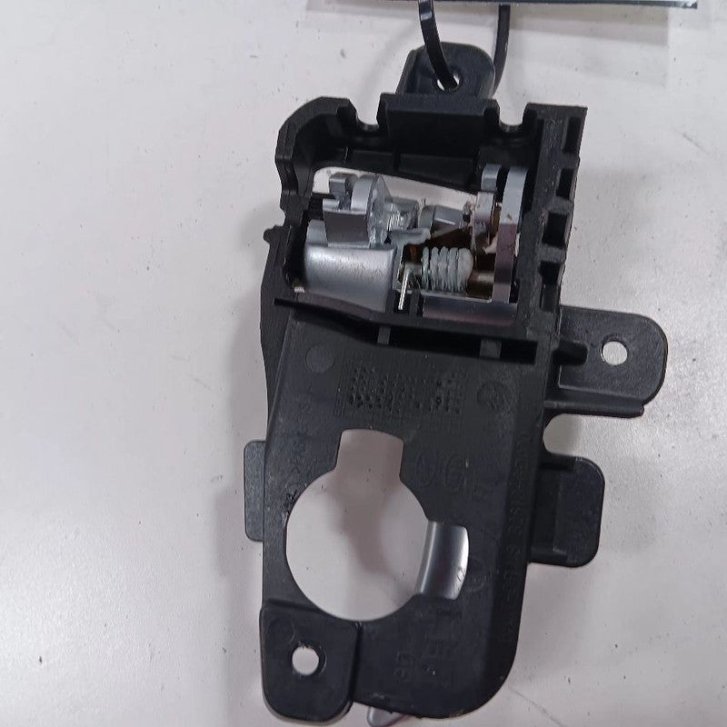 Hyundai Elantra Door Handle Left Driver Front Interior Inside  2017 2016 2015 